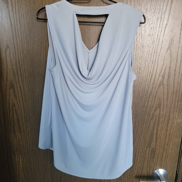 Gorgeous Ann Taylor Peep Hole Drape Back Top Size Medium - Picture 1 of 14